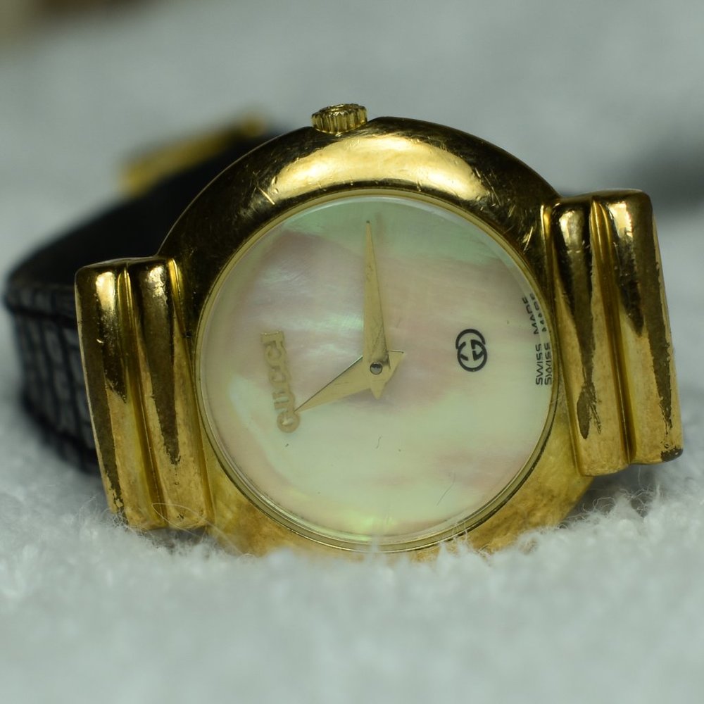Gucci Watch 14k Gold w Leather Band M.O.P. Face